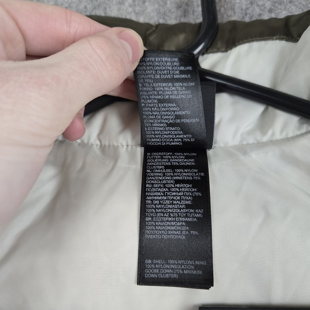 The‎ North Face Vest Womens XS Green 550 Down Fill Aconcagua Quilted Hiking - Picture 11 of 16